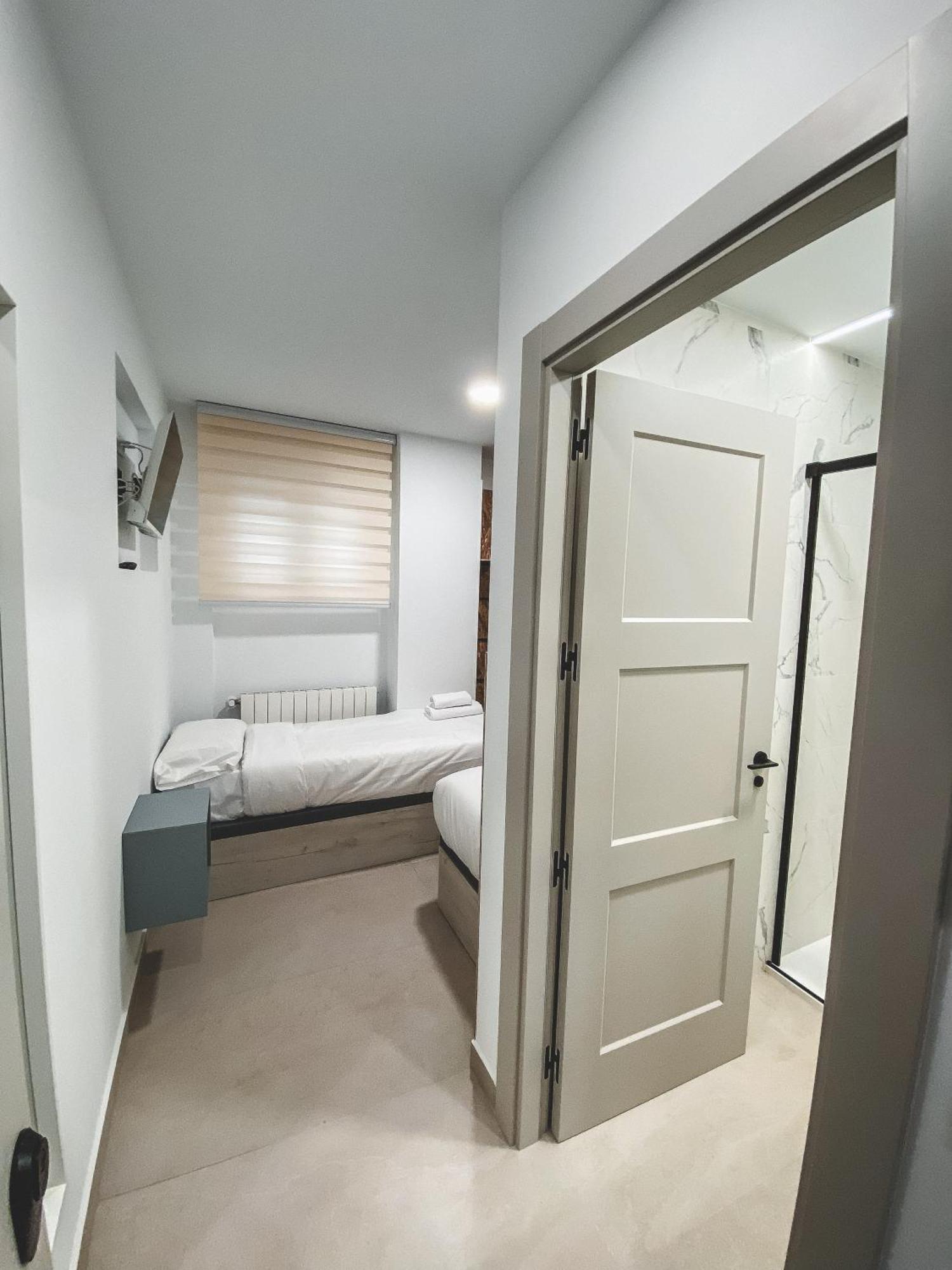 Casa San Juan - Habitaciones Privadas Logroño Kültér fotó